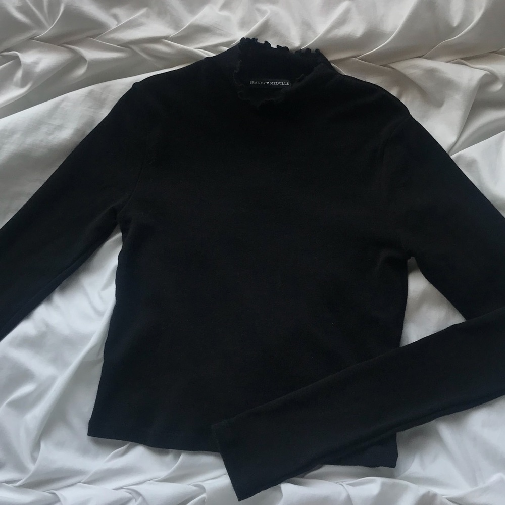 Brandy Melville long sleeve shirt